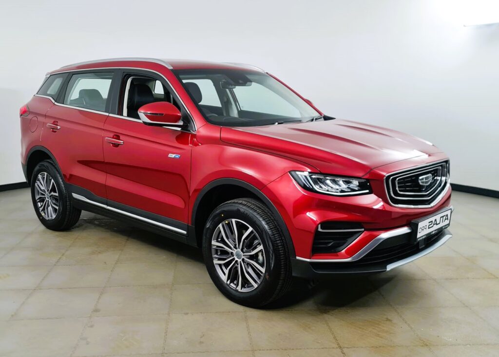 Geely Atlas Pro — семейный кроссовер с мягким гибридом